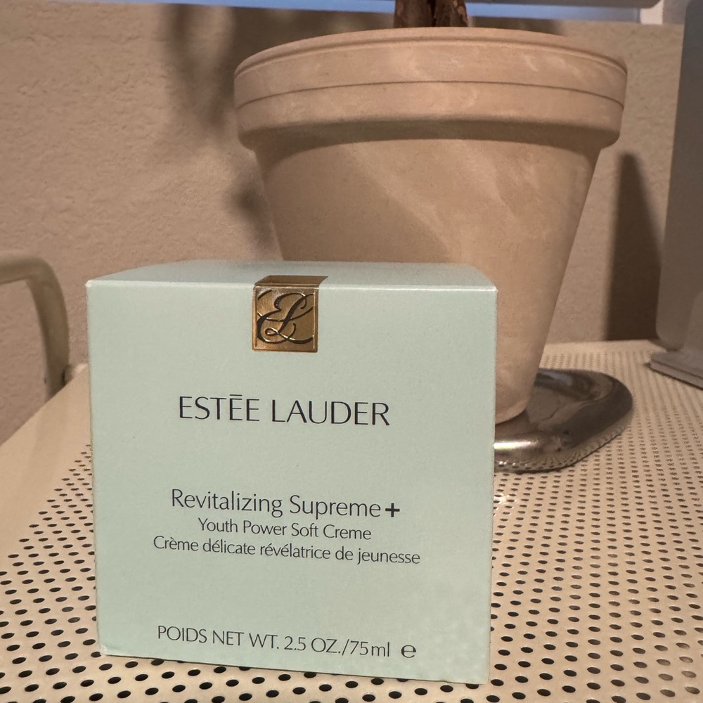 Estee Lauder Revitalizing Supreme+ Youth Power Soft Creme - 2.5 oz  new
